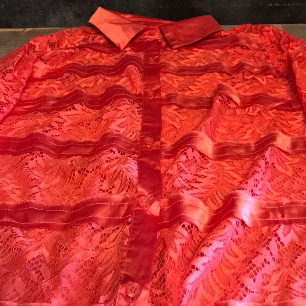 NEW Women's Small BKE Blouse GORGEOUS!!!